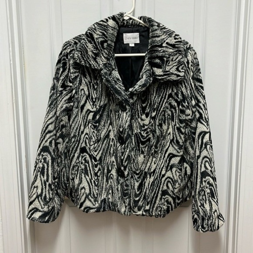 Erin London Womens Large Faux Fur Jacket Black White Swirl Marble Button Front